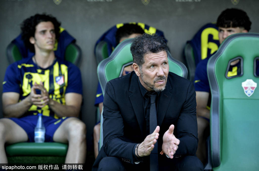 晴天霹雳！马竞核心大将欧冠前夕意外伤退，西蒙尼排兵布阵再陷困境？